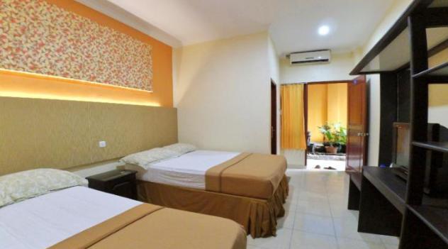 Hotel Pelangi Купанґ Екстер'єр фото